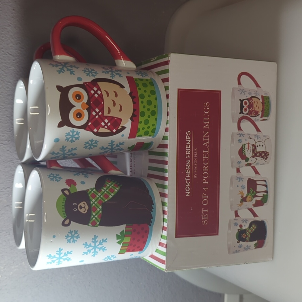 Northern Friends Holiday set of 4 porcelain Mugs by Maison Plus